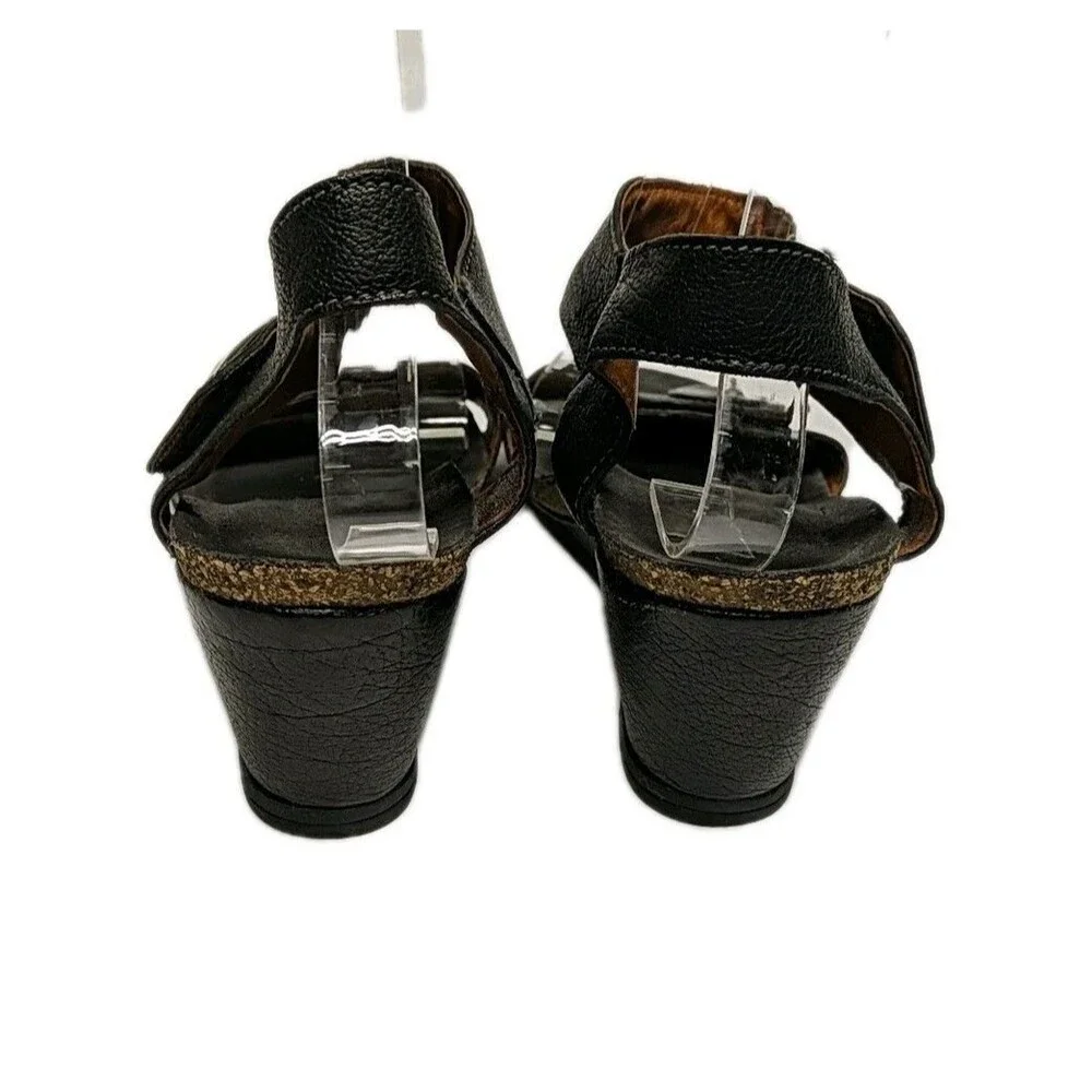 Taos Leather Wedge Sandals Style #3209 Women 40 Black Metal Detail US 9